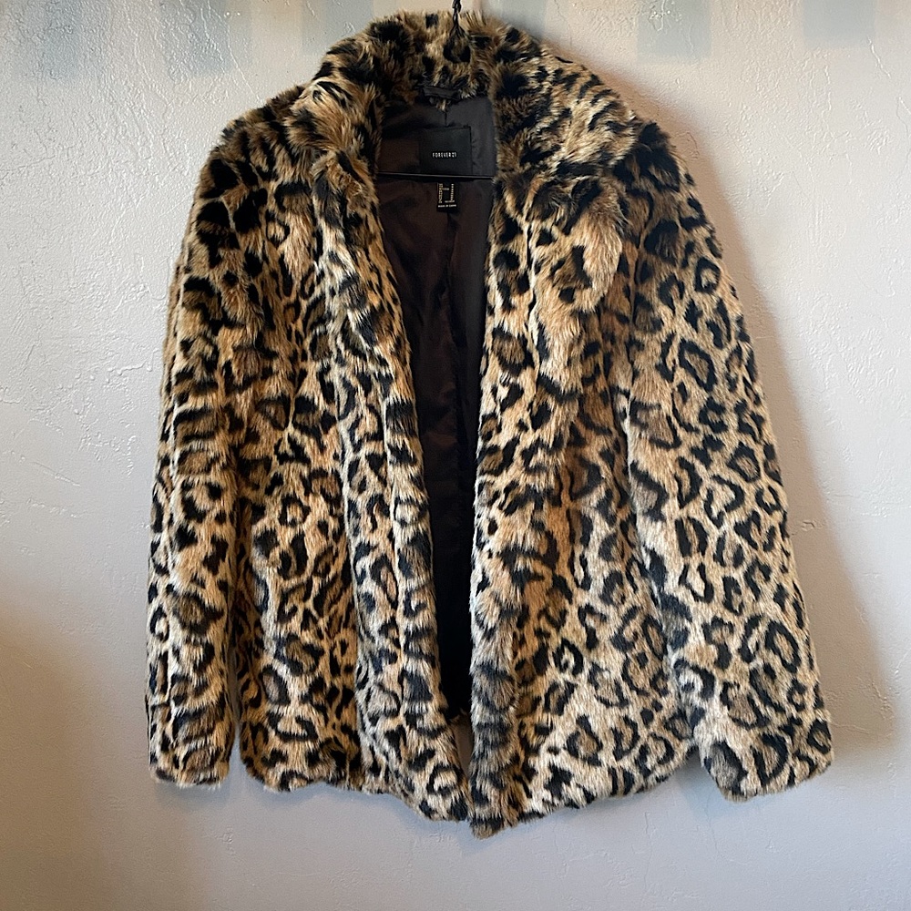 Faux Fur Cheetah Print Light Jacket Forever 21 Medium